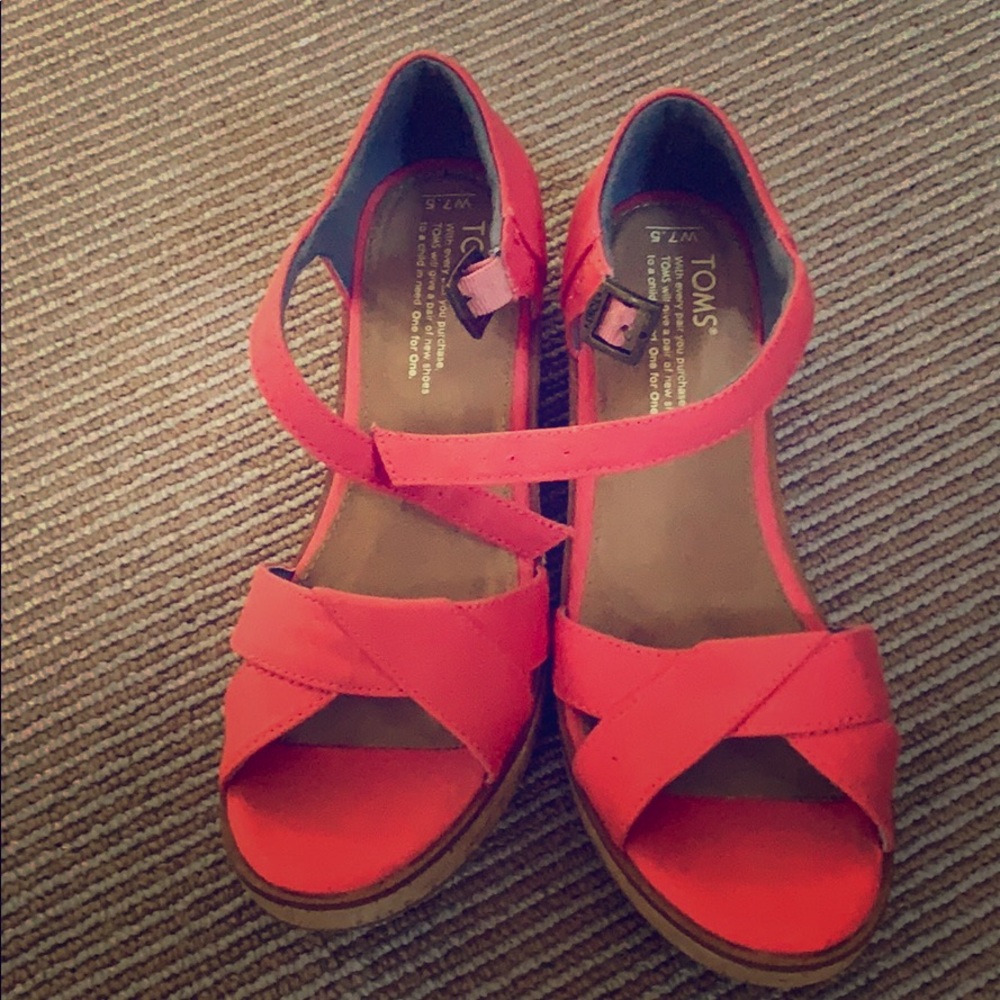 TOMS wedge espadrille sandals